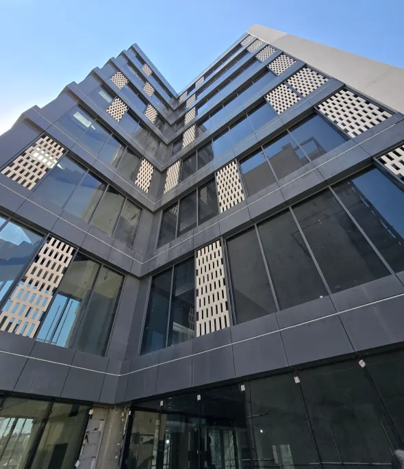 نمای کرتین وال فیس کپ 12