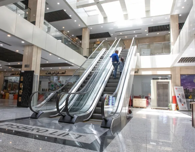 اجرای ورق کامپوزیت، مرکز تجارت آسانسور ایران 02