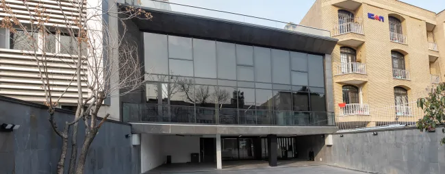 اجرای نمای سرامیکی غیرنمایان، ساختمان جهان کودک 05