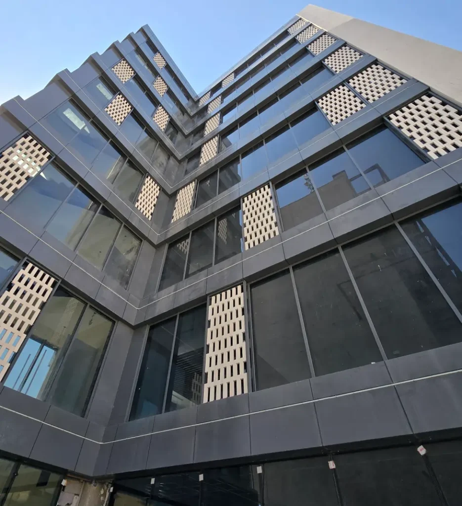 نمای مدرن آجری وزرا