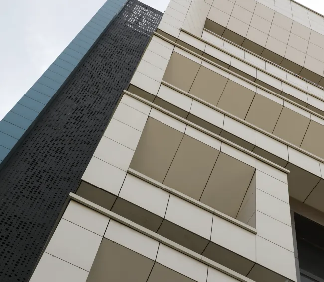 نمای پانچ متال 01