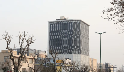 نمای بیرونی ساختمان تیتان سنتر 15