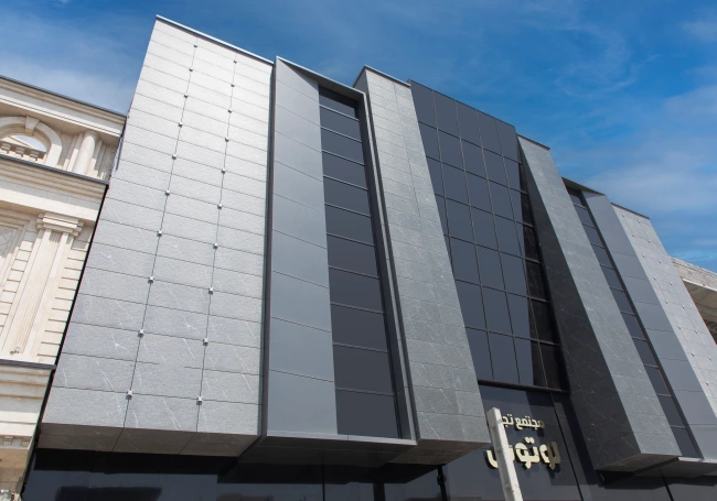 نمای مدرن تجاری ساختمان لوتوس توسط آلومینیوم نما