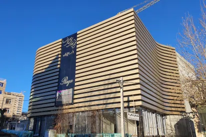 اجرای نمای کامپوزیت در مجتمع تجاری شمس بندرعباس