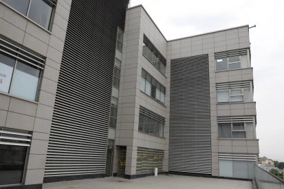 اجرای نمای سرامیک خشک ساختمان، از خدمات آلومینیوم نما